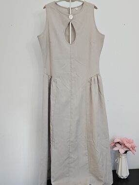 Sleeveless Keyhole Midi Dress in Light Beige